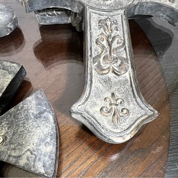 5 Pc set  Beautiful Gothic Crosses made of Resin Plaster. Perfect for the Garden - Picture 6 of 16